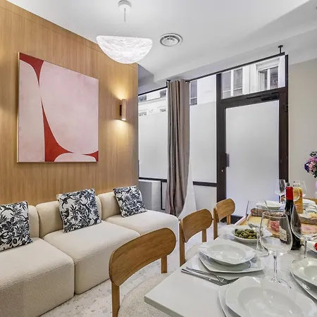 Lavie Maison - Design & Bath Apartment