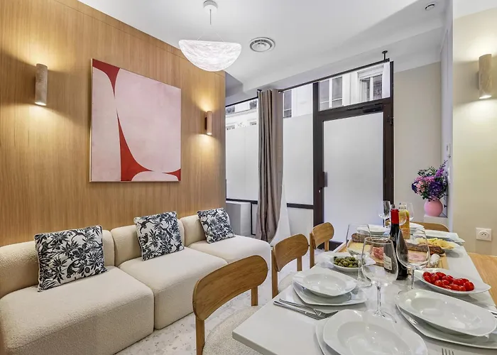 Lavie Maison - Design & Bath Apartment