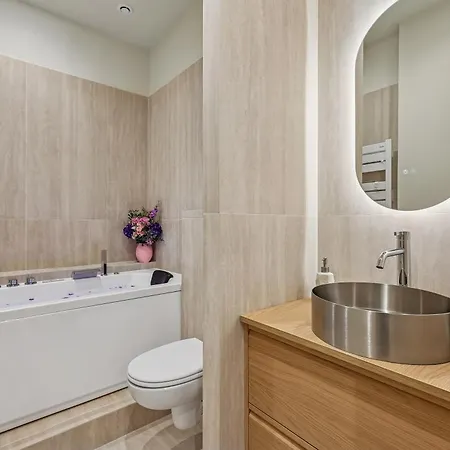 Lavie Maison - Design & Bath Hostal *